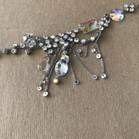 Asymmetrical Beautiful Silver Shiny Necklace - Picture 6 of 7